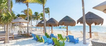 Luxury Retreat: Immerse in 2B/3B Suite at Garza Blanca