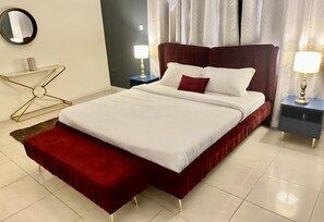 5 bedrooms, iron/ironing board, travel crib, free WiFi