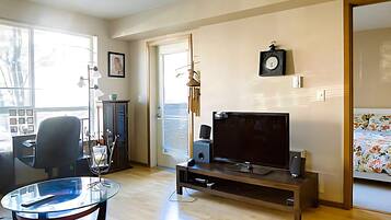 1 bedroom, desk, WiFi, bed sheets