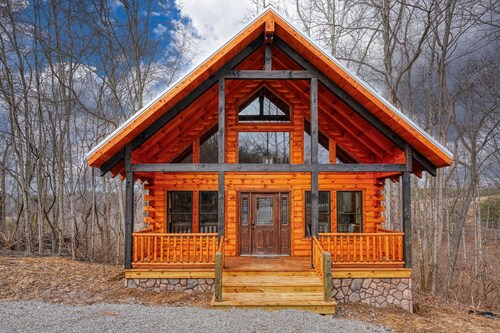 Bluebonnet Luxury Cabin - in the Hocking Hills