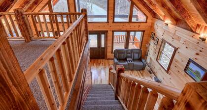 Bluebonnet Luxury Cabin - in the Hocking Hills