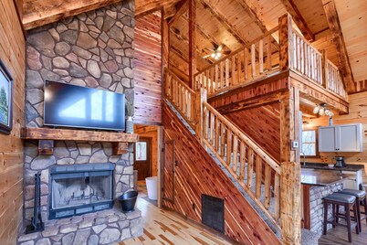 Bluebonnet Luxury Cabin - in the Hocking Hills