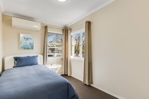 3 habitaciones, tabla de planchar con plancha y wifi gratis 