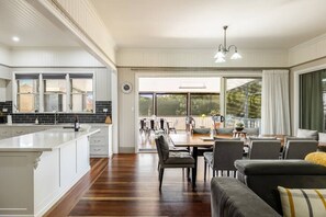 Interior - Elegant, Stunning & Central! East Side Gem! (East Toowoomba)