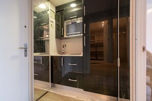 Interior - Housing Tetuan by Sharing Co (Madrid)