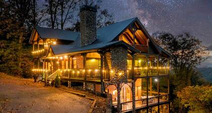 Summit-Level Luxury: Views, Hot Tub, Games and 15 minutes to town!