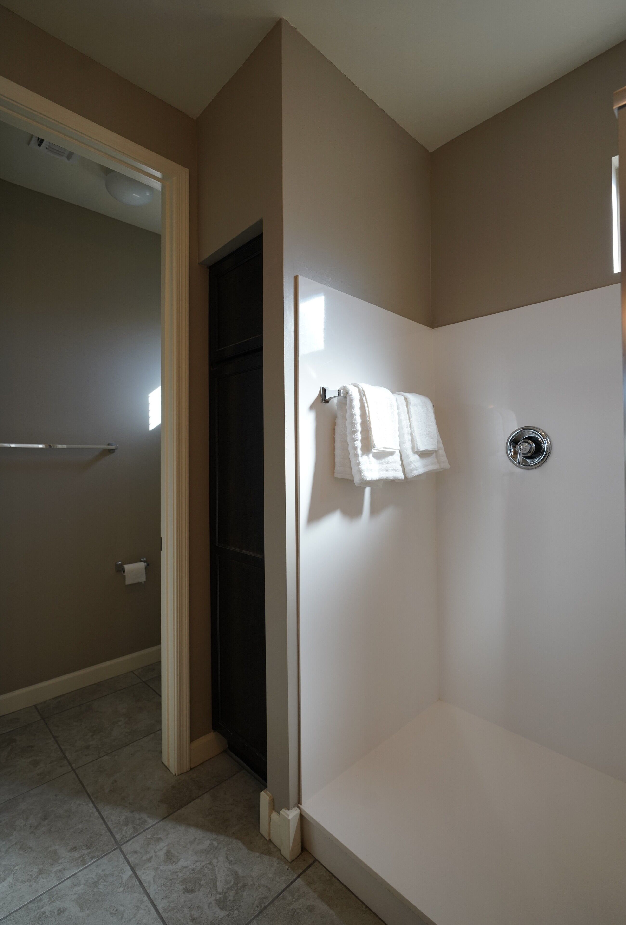Shower, towels, soap, shampoo