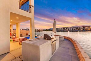 Terrace/patio - Lakeside Haven/Game Room/Mountain Views (Indio)