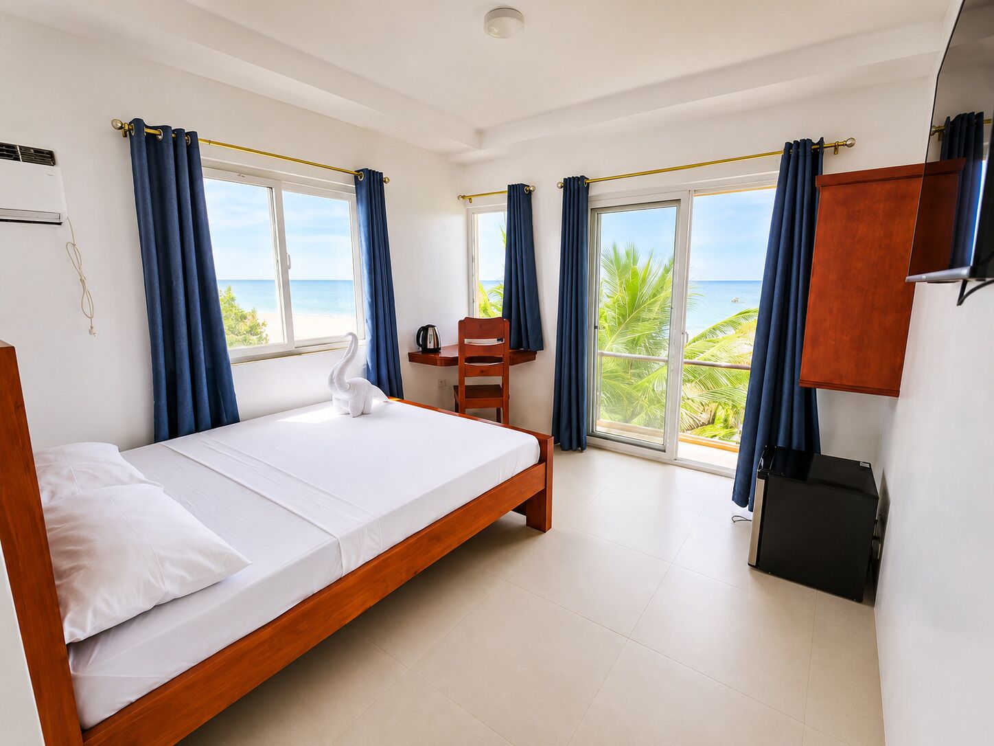 Deluxe Suite with Sea View