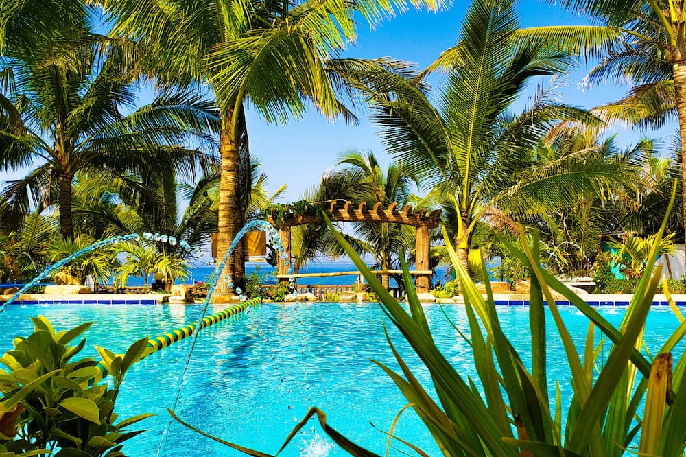 Crystal Shore Beach Resort powered by Cocotel