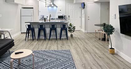 Washer Dryer King Beds Crib NYC&EWR 6ppl