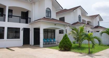 Luxuriously Finished 4-bed House in Tema Comm 25