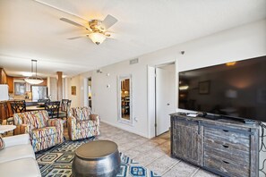 Condo, 2 Bedrooms | Living area