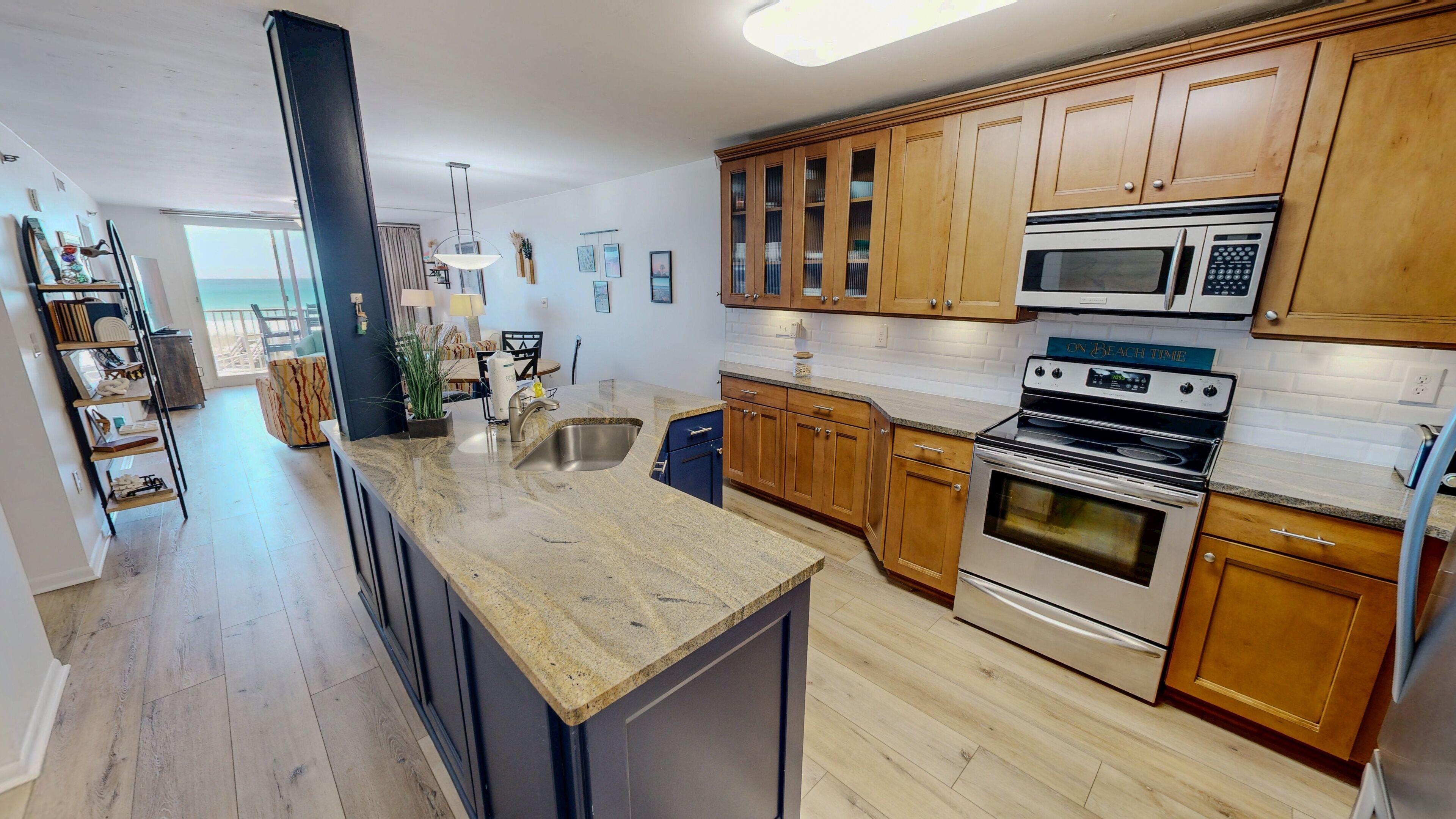 Condo, 2 Bedrooms | Private kitchen | Fridge, oven, coffee/tea maker, toaster