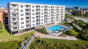 Condo, 2 Bedrooms | Exterior