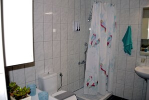Apartment | Bathroom