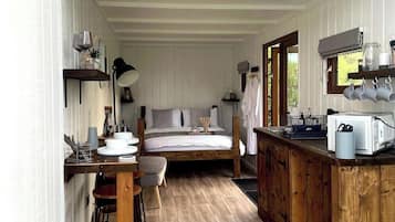 Travel cot, bed sheets