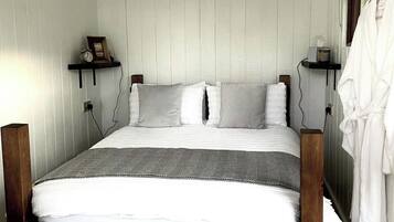 Travel crib, bed sheets