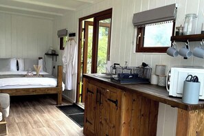 Travel crib, bed sheets