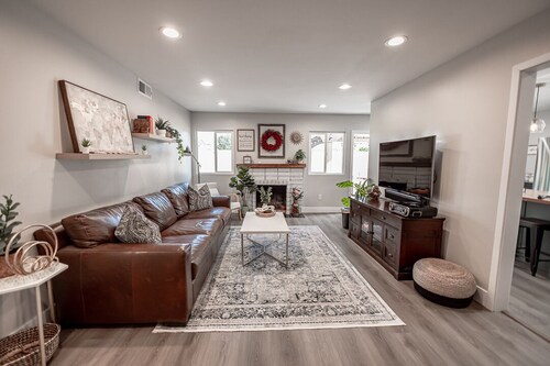 Close to Disneyland-5BD/3BA-King Bed-Disney+Hulu+