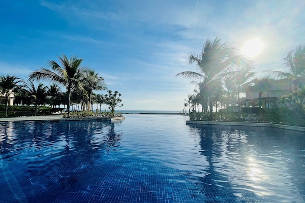 Hồ bơi trong nhà, hồ bơi ngoài trời