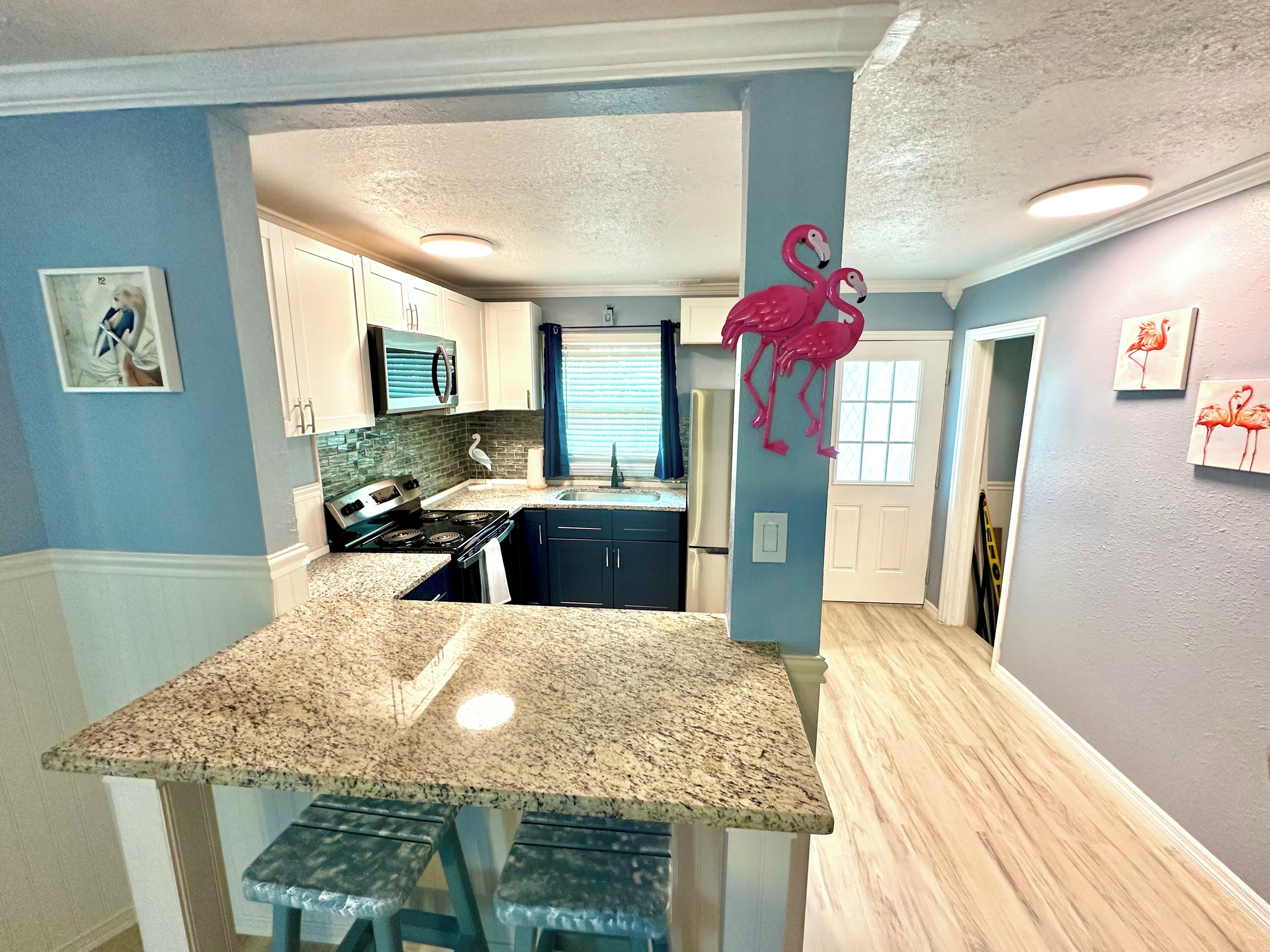 雪櫃、微波爐、焗爐、爐具