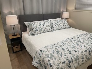 2 bedrooms, desk, iron/ironing board, travel cot