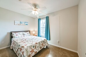 3 bedrooms, desk, iron/ironing board, travel cot
