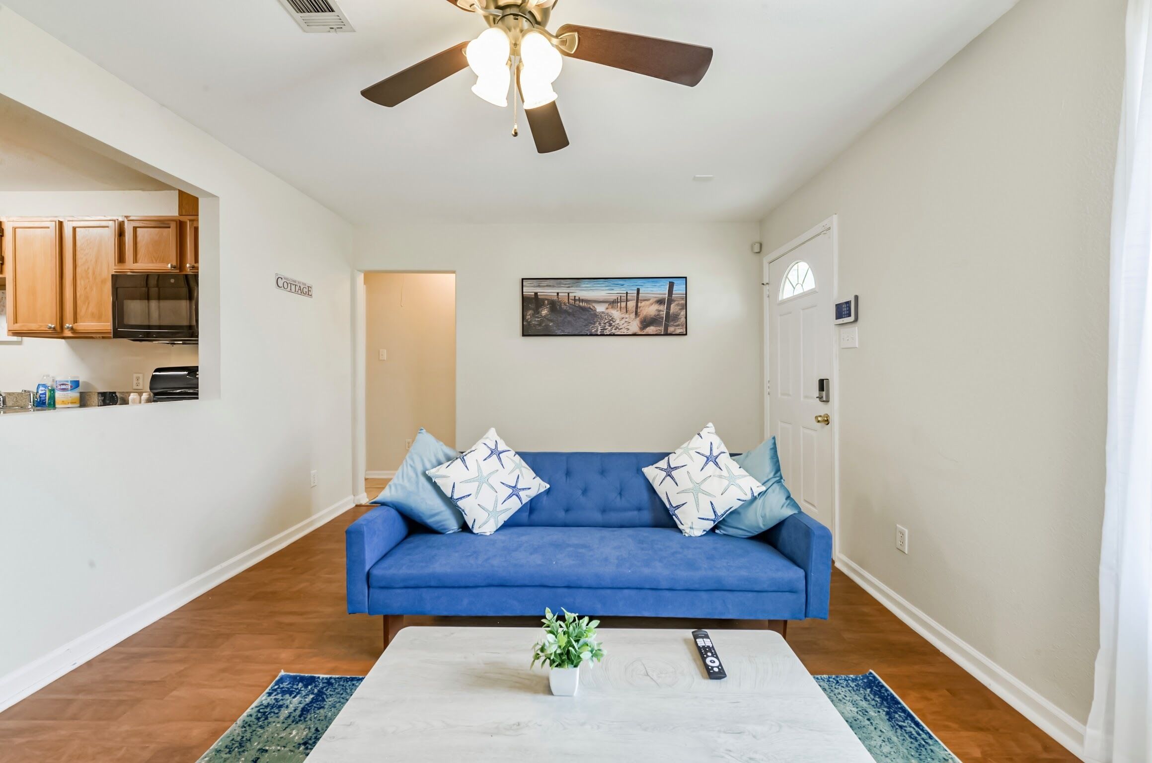 Smart-TV, fotballspill og kontorer