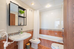 Shower, towels - CostaBlancaDreams - Maroen in Calpe (Calpe / Calp)