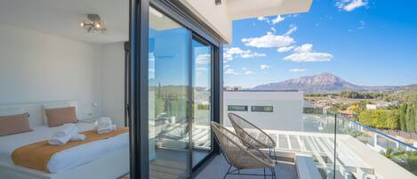 4 soverom, strykejern/-brett, wi-fi (inkludert) og sengetøy