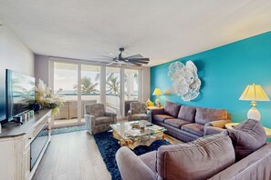 TV, fireplace - Beachfront condo with huge lanai, sunset gulf views, pool, hot tub, tennis & gym (Marco Island)