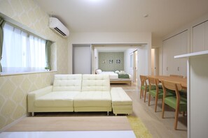 Twin room 202 | Free WiFi, bed sheets
