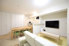Twin room 202