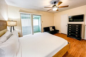 2 bedrooms, internet, bed sheets