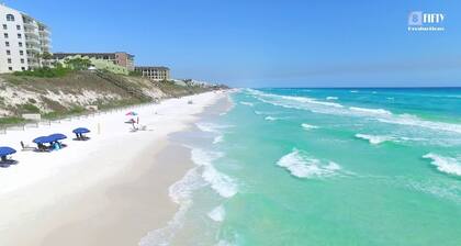 Short Walk to Beach access ,Luxury amenities, pool, gym ,Dining, Shopping on30A