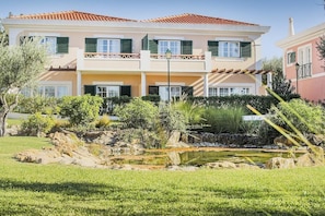 บริเวณภายนอก