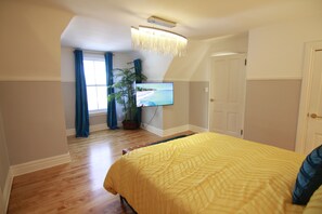 3 bedrooms, iron/ironing board, free WiFi, bed sheets