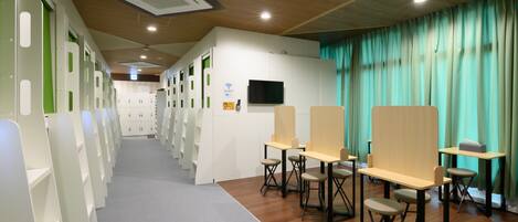 Free WiFi, bed sheets