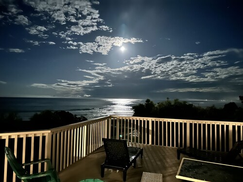 Surfs Reach - a stunning beachfront retreat