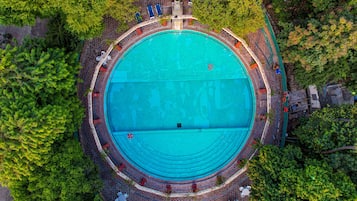 Udendørs pool