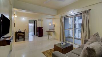 Premium Double Room | Desk, iron/ironing board