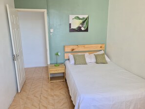 4 dormitorios, tabla de planchar con plancha, wifi gratis y ropa de cama