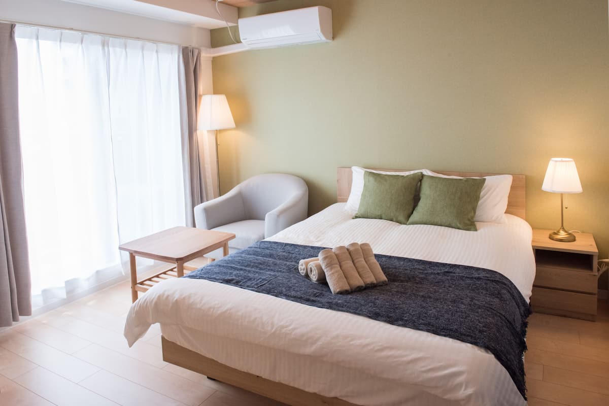 Habitación senior doble | Wifi gratis y ropa de cama