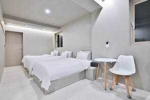 Chambre Triple | Bureau, Wi-Fi gratuit