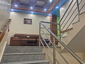 Handrails in stairways - Hotel Janmabhumi (Kathmandu)