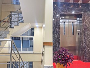 Lift - Hotel Janmabhumi (Kathmandu)
