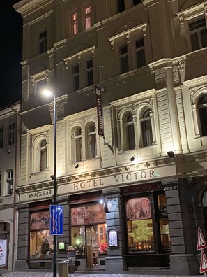 Front of property - evening/night - Hotel Victor  (Prague)