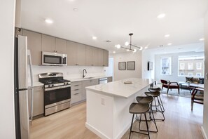 Dishwasher - ChillHouse Sunny 2BR Flat Roof Deck mins to NYC (Hoboken)