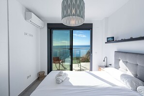 3 chambres, fer et planche à repasser, accès au Wi-Fi (inclus)